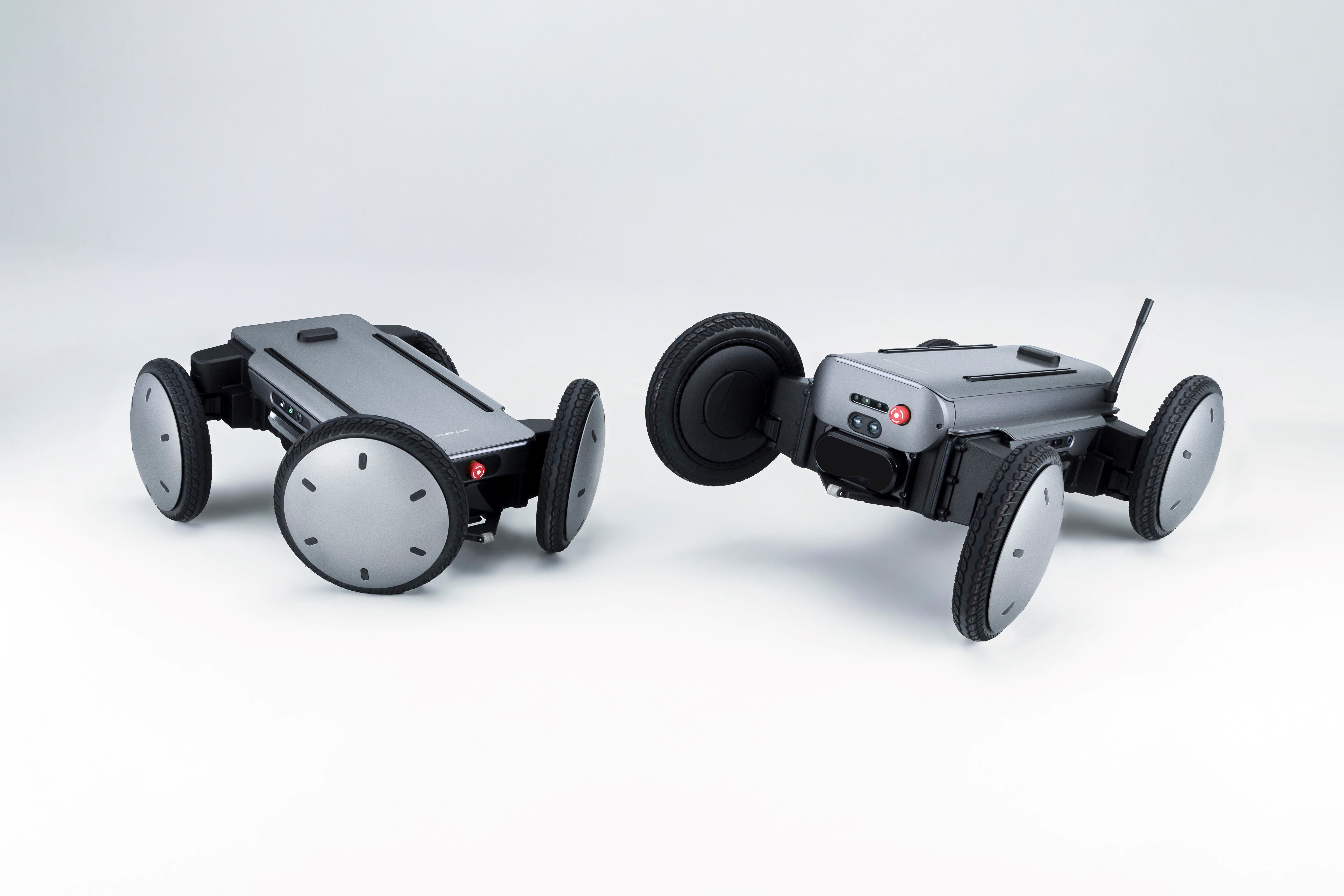 (사진 1) 현대차&middot;기아가 AW2026에서 국내 최초 공개한 '모베드(MobED)' 양산형 모델2.jpg